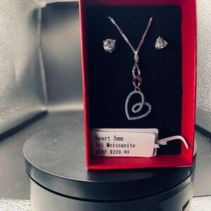 Elegant Silver Heart Moissanite Jewelry Set
